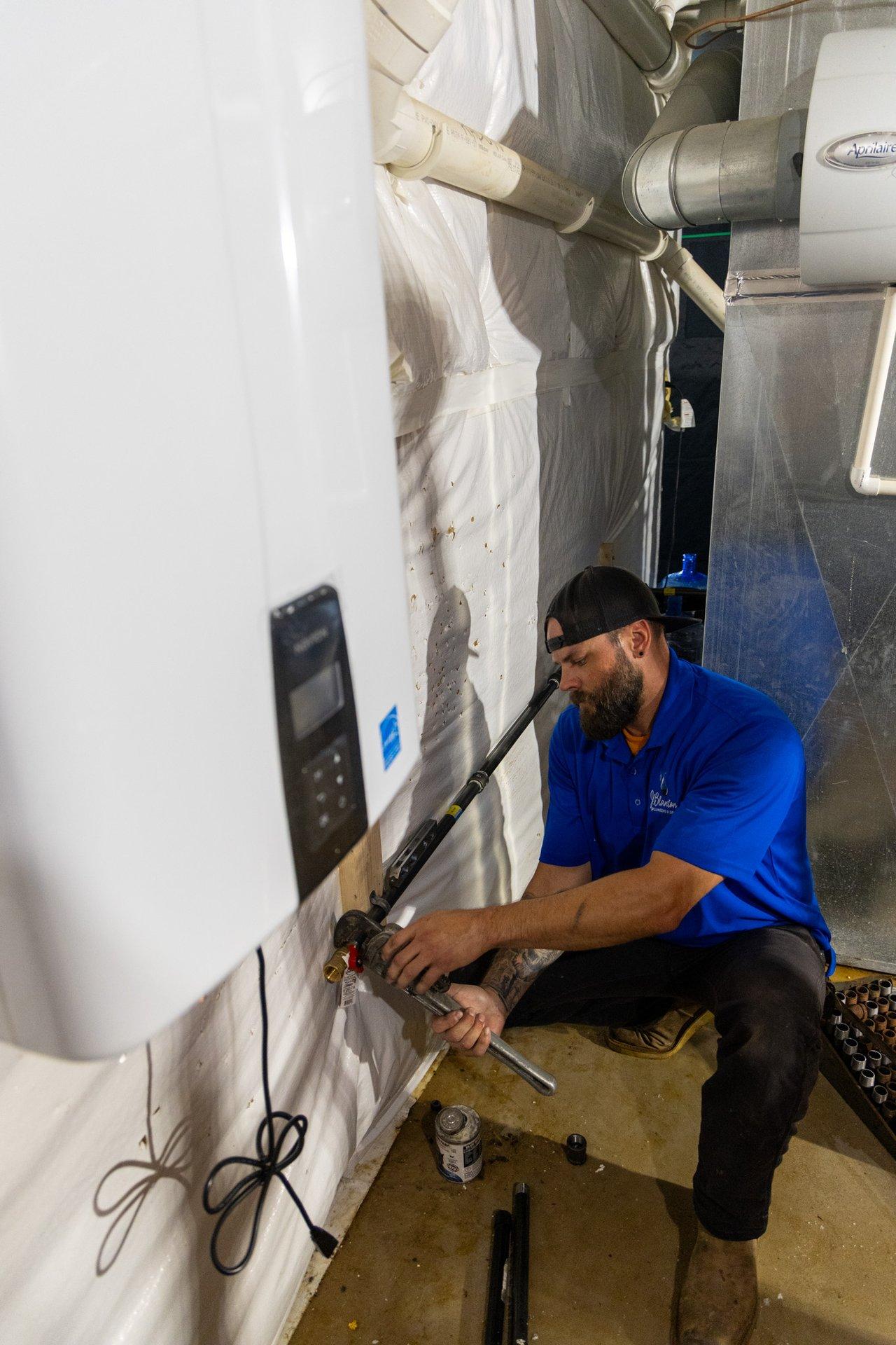 Optimize Your Hinsdale Home’s Water Heater: Thermostat Roles and How to Fix Them