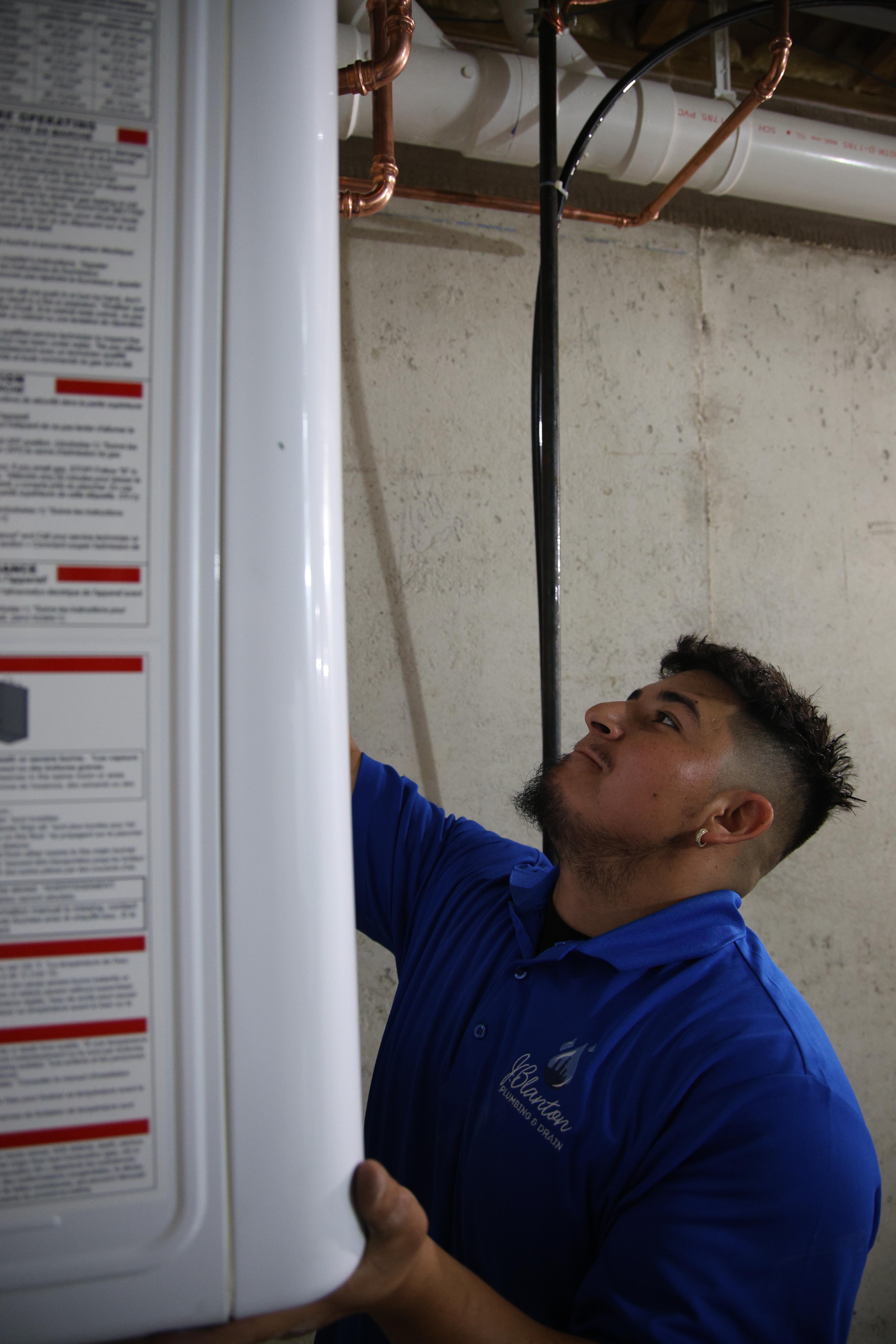 Mastering Water Heater Repairs: Safe Fixes for McHenry Homeowners