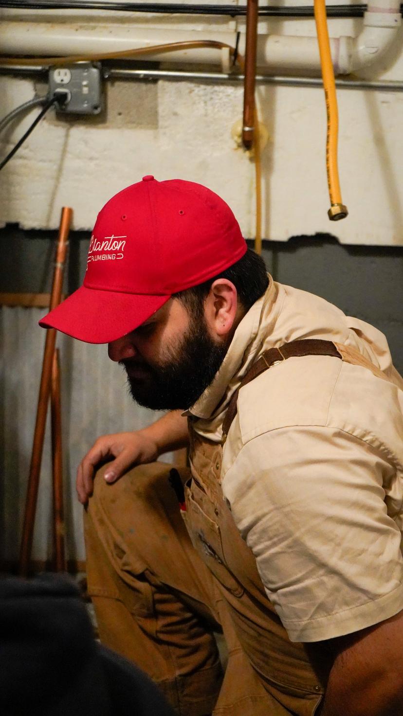 Frozen Pipes, Clogs and More: When to Call a Plumber This Winter