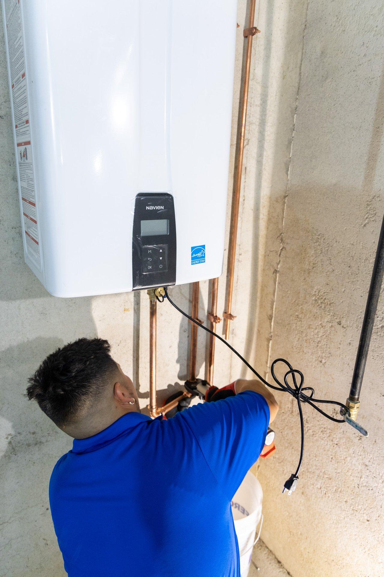 Upgrade Your North and Northwest Side Chicago Home: The Advantages of a Continuous Water Heater