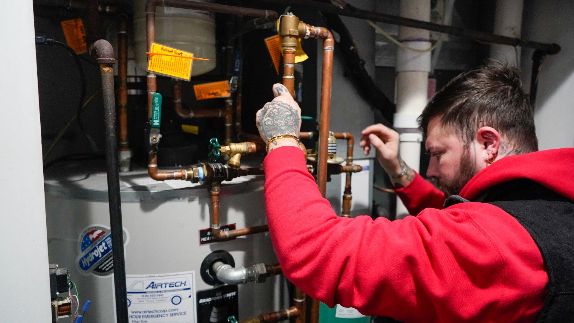 Understanding Water Heater Lifespans: Key Insights for Arlington Heights Residents